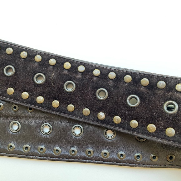 VINTAGE suede & brass ring buckle belt - Picture 6 of 6